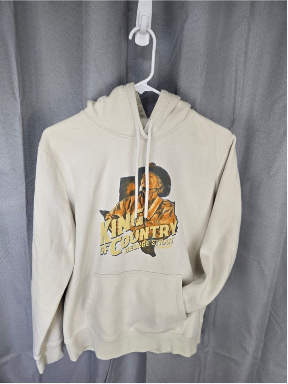 Men's Wrangler King of Country George Strait Hoodie Beige Size M